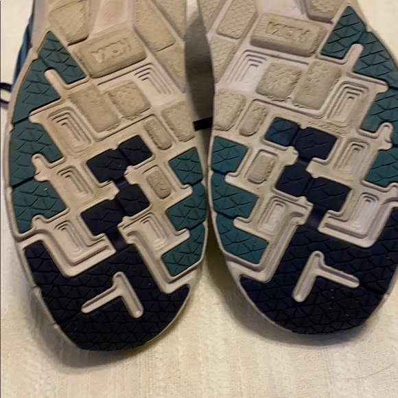 SOLD •HOKA• One One Clifton 5 Road Running Shoe - Picture 7 of 12